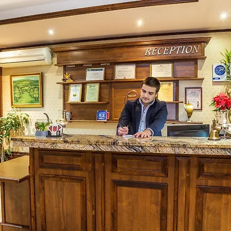 Hotel Chateau Montagne Troyan 3*